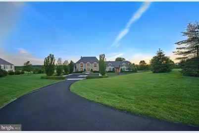 22805 Creighton Farms Drive, Leesburg, VA 20175 - Photo 11