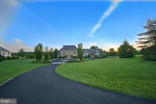 22805 Creighton Farms Dr, Leesburg, VA 20175 - Photo 11