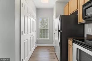 42496 Mayflower Terrace, Brambleton, VA 20148 - Photo 9