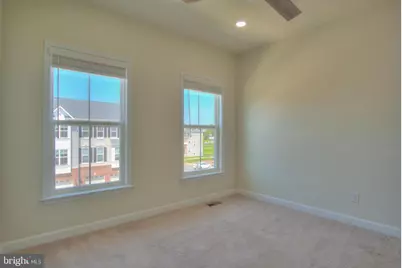 42629 Oak Park Square, Ashburn, VA 20148 - Photo 39