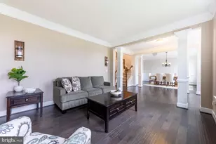 42093 Lochiel Ln, Leesburg, VA 20176 - Photo 11