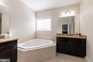 42093 Lochiel Ln, Leesburg, VA 20176 - Photo 33