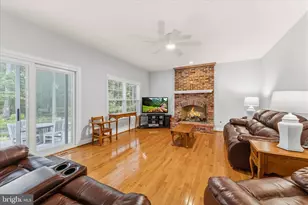 43932 Tavern Dr, Ashburn, VA 20147 - Photo 15