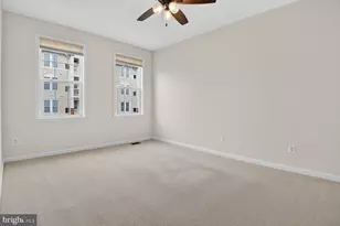 24690 Byrne Meadow Square, Aldie, VA 20105 - Photo 15