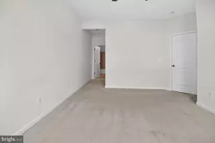 24690 Byrne Meadow Square, Aldie, VA 20105 - Photo 15