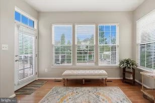 25437 Fritz Ct, Aldie, VA 20105 - Photo 11