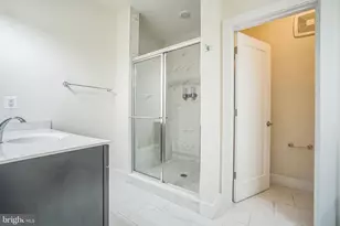 44764 Tiverton Sq, Ashburn, VA 20147 - Photo 11