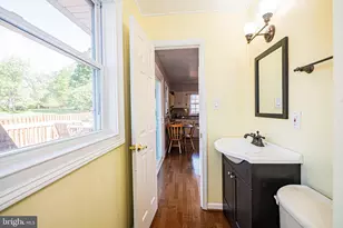 131 S 26th St, Purcellville, VA 20132 - Photo 17