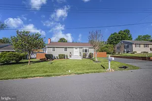 131 S 26th St, Purcellville, VA 20132 - Photo 47