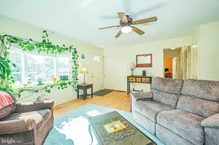 131 S 26th St, Purcellville, VA 20132 - Photo 5