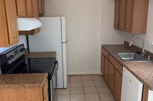 332 Lancaster Square, Sterling, VA 20164 - Photo 3