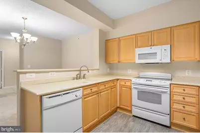 19355 Cypress Ridge Terrace #404, Leesburg, VA 20176 - Photo 11