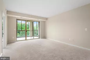 19355 Cypress Ridge Terrace, Leesburg, VA 20176 - Photo 3