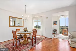 19355 Cypress Ridge Terrace, Leesburg, VA 20176 - Photo 7
