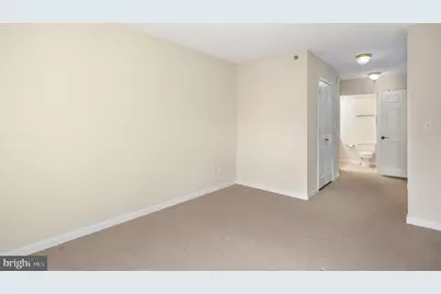 19385 Cypress Ridge Terrace #519, Leesburg, VA 20176 - Photo 17