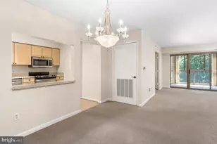 19385 Cypress Ridge Terrace, Leesburg, VA 20176 - Photo 7