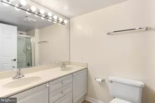 19385 Cypress Ridge Terrace, Leesburg, VA 20176 - Photo 19