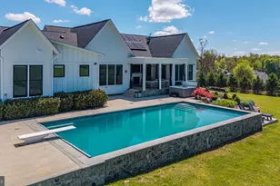 35399 Hillock Ln, Round Hill, VA 20141 - Photo 3
