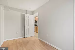 100 Westwick Ct, Sterling, VA 20165 - Photo 13