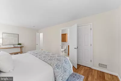 125 Victoria Place, Sterling, VA 20164 - Photo 17