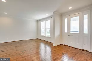 1118 Akan St SE, Leesburg, VA 20175 - Photo 5