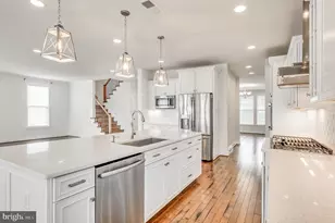 1118 Akan St SE, Leesburg, VA 20175 - Photo 15