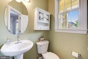 19194 Coton Hall St, Leesburg, VA 20176 - Photo 9