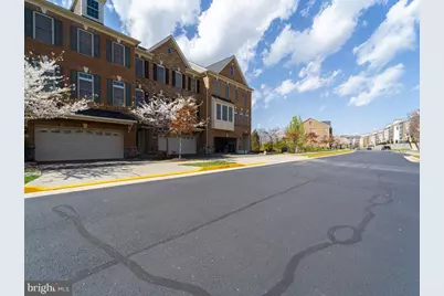 22595 Windsor Locks Square, Ashburn, VA 20148 - Photo 5