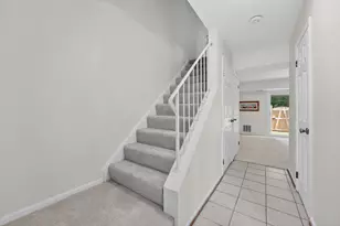 945 Holborn Ct, Sterling, VA 20164 - Photo 7