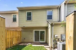 945 Holborn Ct, Sterling, VA 20164 - Photo 13