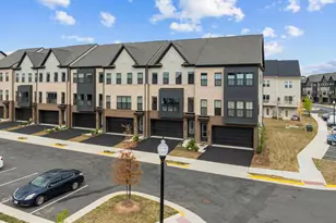 42116 Waltz Ter, Ashburn, VA 20148 - Photo 3