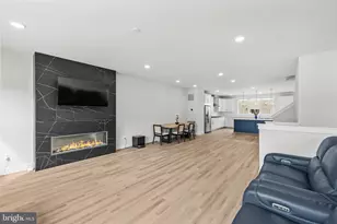 42116 Waltz Ter, Ashburn, VA 20148 - Photo 15
