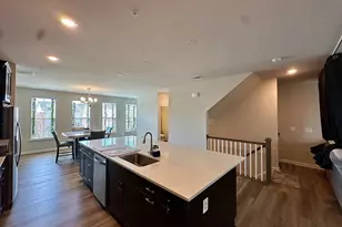 916 California Dr NE, Leesburg, VA 20176 - Photo 5