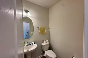 916 California Dr NE, Leesburg, VA 20176 - Photo 11