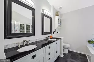 43404 Sperrin Ct, Ashburn, VA 20147 - Photo 17