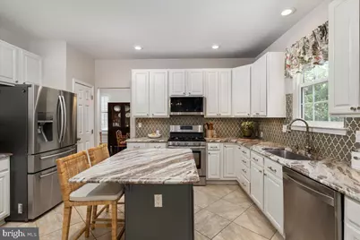 821 Santmyer Drive SE, Leesburg, VA 20175 - Photo 9