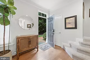 402 Haupt Square SE, Leesburg, VA 20175 - Photo 3