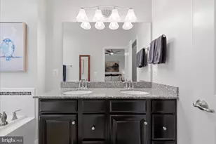 402 Haupt Square SE, Leesburg, VA 20175 - Photo 27