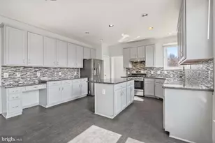21143 Mayapple Pl, Sterling, VA 20164 - Photo 7
