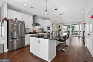 23065 Cottonwillow Sq, Brambleton, VA 20148 - Photo 15
