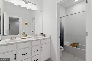 23065 Cottonwillow Sq, Brambleton, VA 20148 - Photo 27