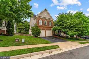 21398 Fairhunt Dr, Ashburn, VA 20148 - Photo 3