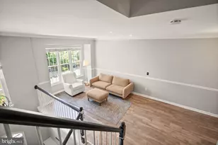21740 Kings Crossing Terrace, Ashburn, VA 20147 - Photo 5