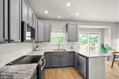 21740 Kings Crossing Terrace, Ashburn, VA 20147 - Photo 13