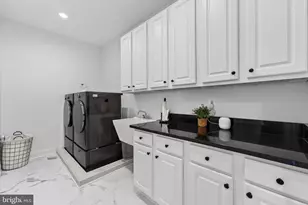 25301 Poland Rd, Chantilly, VA 20152 - Photo 49