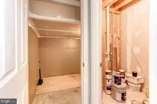 25454 Upper Clubhouse Dr, Chantilly, VA 20152 - Photo 23