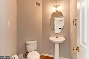 25454 Upper Clubhouse Dr, Chantilly, VA 20152 - Photo 11