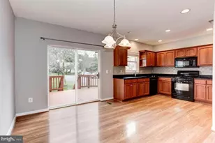 25454 Upper Clubhouse Dr, Chantilly, VA 20152 - Photo 5