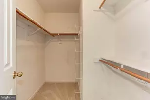 25454 Upper Clubhouse Dr, Chantilly, VA 20152 - Photo 17