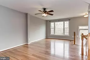 25454 Upper Clubhouse Dr, Chantilly, VA 20152 - Photo 3